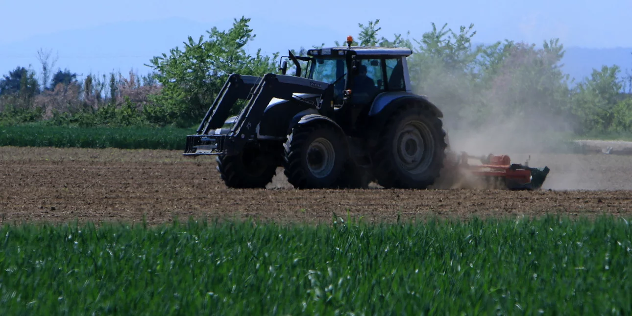 agrotes-metra-stirixis-trakter-akribeia-metra-17-3-22.jpg