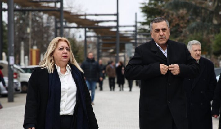 xrisakidia koureta xrisakidia koureta