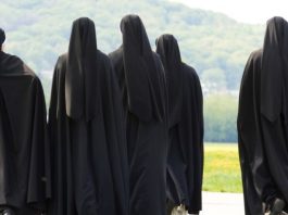 kalogries4