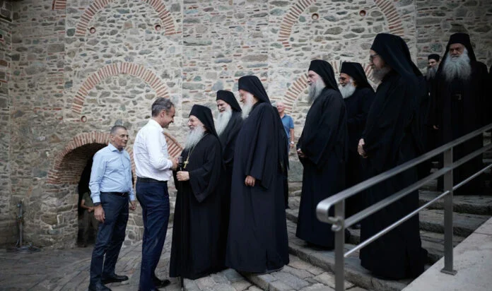 mitsotakis-agio-oros-4-696x464 mitsotakis-agio-oros-4-696x464
